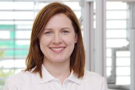 团队: Aluminium Profile nach Mass zuschneiden und verbinden