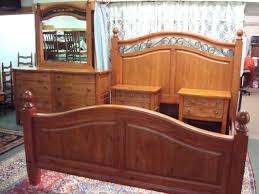 Find king size bedroom set in canada | visit kijiji classifieds to buy, sell, or trade almost anything! Broyhill Continental Tapestry Pine Bedroom Set