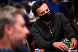 WSOP: Moolhuizen haalt Dag 4 Monster Stack, 4e bracelet Ausmus