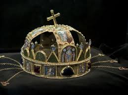 Perhaps The Most Recognized Medieval Object From Hungary Is The Holy Crown Of Hungary Commonly Known As The Crown Of Medieval Crown Medieval Jewelry Medieval