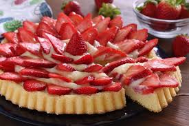 Classico Della Pasticceria La Crostata Morbida Con Crema Pasticcera E Fragole Tripudio Di Bonta E Bellezza Fragole Idee Alimentari Crostata