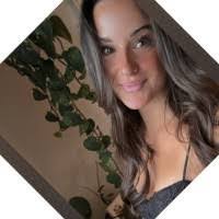 Danielle Scally's Instagram, Twitter & Facebook