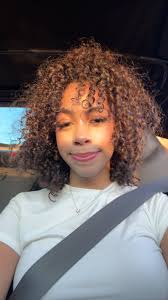 Heyo I'm Brittany I'm from Illinois 20 Single not looking Just need people  I can hangout with or talk too I smoke 🍃/🚬 I drink🥃