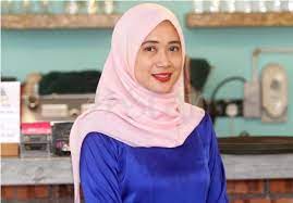 Actress known for longkai, kil and running. Tak Perlu Keji Bagai Tiada Hari Esok Dira Abu Zahar Hiburan Mstar