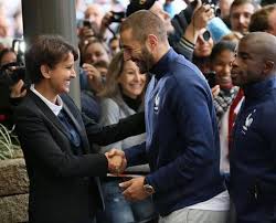 43, born 4 october 1977. Eh Bien Moi Si Je Peux Me Najat Vallaud Belkacem Facebook