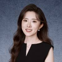 The past years in Hong Kong have been invaluable, with opportunities to  grow both academically and professionally at The University of Hong Kong,  Mayer Brown and HKIAC. I'm now excited to begin