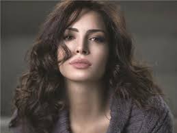 تصدرت الفنانة آمال ماهر تريند العديد من المواقع والمنصات مثل يوتيوب وجوجل وتويتر بعد طرحها لأحد أغنياتها بعنوان اللي قادرة وهي أغنية مسلسل ليه لأ. Ø¢Ù…Ø§Ù„ Ù…Ø§Ù‡Ø± Ø§Ù„Ù„ÙŠ Ù‚Ø§Ø¯Ø±Ø© Ø£ØºÙ†ÙŠØ© ØªÙ†ØªØµØ± Ù„Ø£Ø­Ù„Ø§Ù… Ø§Ù„Ù…Ø±Ø£Ø© ÙˆØªØ­ÙØ²Ù‡Ø§ Ø¹Ù„Ù‰ Ø§Ù„Ù†Ø¬Ø§Ø­