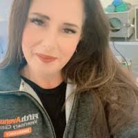 300+ profilů „Briston“