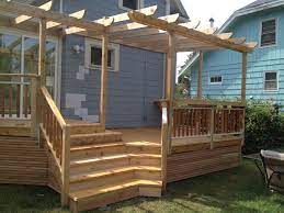 Trellis Inside Corner Steps Cedar Decking Trellis With A Built In Bar Deck Stairs Corner Deck Deck Trellis