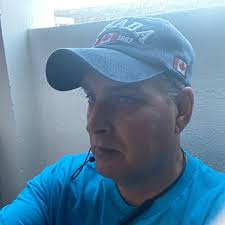 What sim card is best for Canadians?