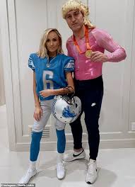 Make sure to come back to our channel on tc2sday/flipping friday for another video! Olympic Gymnast Nastia Liukin And Her Nfl Player Beau Swap Sports Uniforms For Halloween Daily Mail Online