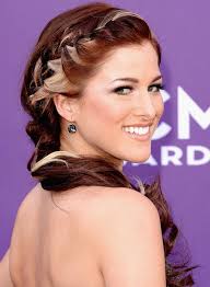 As awesome as curly hair is, it can be difficult to manage and style. 50 Simple Bridal Hairstyles For Curly Hair