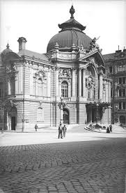 Search hotels near vígszínház (budapest). Lipot Szent Istvan Korut 14 Vigszinhaz 1903 Bulgarian Architecture Vintage Architecture Budapest