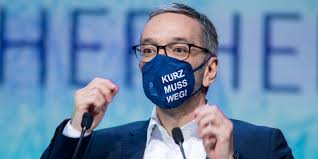 Herbert kickl schlägt sebastian kurz bei spezial talk. Kickl Mit Maske Er Sieht Sich Jetzt Als Zorro Politik Heute At