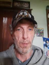 Andrew Vanwormer's Instagram, Twitter & Facebook