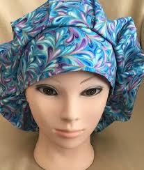 Surgical scrub cap bouffant