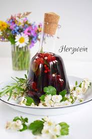 Herzwein Mit Weissdorn Und Rosmarin Weissdorn Rosmarin Hustensirup