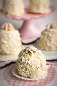 White Chocolate Speculoos Merveilleux Kitchenlicious In 2020 Let Them Eat Cake Dessert Recipes White Chocolate Shavings