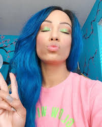 A Kiss From The Boss Thelegitboss Wwe Sasha Banks Sasha Bank Renee Young Wwe