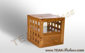 Atau sedang membuat set kitchen pribadi di dalam yang pertama ada kursi bar dengan jenis kayu jati, kayu merupakan bahan baku utama yang sangat praktis, ekonomis, awet, klasik dan tiada tara. 78 Koleksi Gambar Kursi Kayu Kotak Gratis Terbaru Gambar Kursi