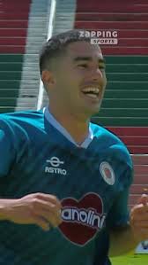 No se bajen de la Vinoneta 🍷🚍, Apareció el grandísimo Rafael Monti para  pisarla, acomodarse y concretar la remontada 1-2 de @vinotintoecuador antes  del entretiempo., #LigaProEcuabet conectada x #Xtrim ...