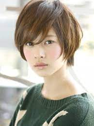 落ち着きのあるショートヘア ショートのヘアスタイル ショートボブ 髪型