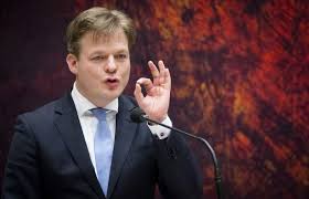 The latest tweets from @pieteromtzigt Ook Het Populaire Kamerlid Pieter Omtzigt Wil Lijsttrekker Worden Van Het Cda