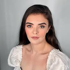 Adele Bray's Instagram, Twitter & Facebook