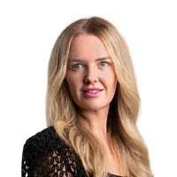 Diana Nicholson's Instagram, Twitter & Facebook