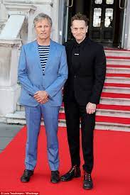 For the times and metro he is captain marvel, for the daily mail he is harry houdini. Viggo Mortensen Cuts A Dapper Figure At Captain Fantastic Premiere With Matt Ross Daily Mail Online