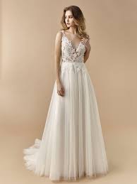 Vbridal ist spezialisiert auf brautkleider und hochzeitsmode. Brautkleid In A Linie Mit Tullrock Transparentem Spitzentop Und V Ausschnitt Von Beautiful Bridal Modell Bt 20 26 Heiraten Mit Braut De