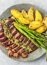 Rib Eye Steak Bearnaise With Rosemary Potatoes And Asparagus More Easy Steak Recipes On Hellofresh Com Hello Fresh Recipes Bearnaise Recipes Steak Dinner