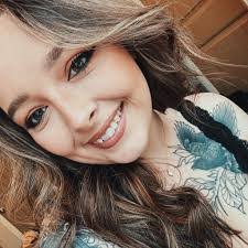 Tara Sandefur's Instagram, Twitter & Facebook