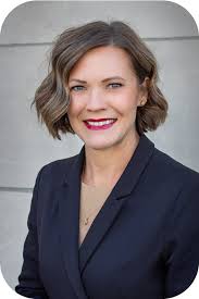 Amber Ackerson's Instagram, Twitter & Facebook