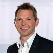 Jeannine Rapp's Instagram, Twitter & Facebook