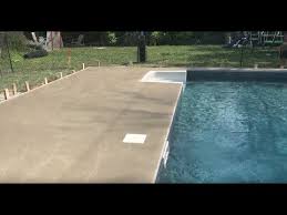 Vous vous interrogez sur l'épaisseur de la dalle à réaliser pour supporter le poids de votre future piscine hors sol ? Installation D Une Piscine Creusee Etape 4 De 5 Youtube