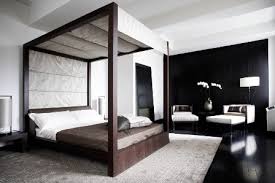 Pintu dengan warna hitam sangat cocok diaplikasikan pada rumah bergaya klasik dan modern minimalis. Interior Ini Dia Trik Gunakan Warna Hitam Putih Pada Rumah Ekonomi Bisnis Com