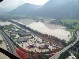Häuser stürzen ein, anwohner retten sich auf dächer. Tn Hochwasser 2005 11 Vero Online