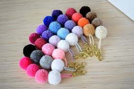 Pom Pom Trousseau Ombre Rose Pompon Porte Cle Bleu Pom Pom Etsy Porte Cle Pompon Bijoux De Sac Porte Cle