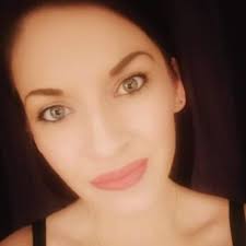 Victoria Wynne (@Vikki_1302)