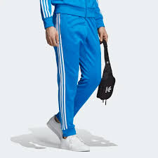 These football pants feature climacool ventilation technology that lets out body heat and dries sweat like magic. Adidas Sst Track Pants Blue Adidas Us Blue Adidas Pants Adidas Street Style