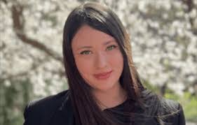 Jasmine Weiss's Instagram, Twitter & Facebook