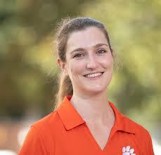 Toni Warnick's Instagram, Twitter & Facebook