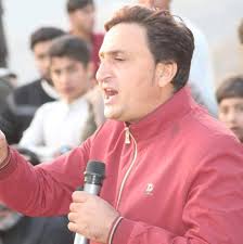 انقلاب کے نعرے بہت لگے ' انقلابیوں کا شور بھی بہت اٹھا مگر کروڑوں کی آبادی  میں انقلاب برپا کرنے والا وہی ایک بندہ ہے جو آج اللہ کی رضاء کی خاطر