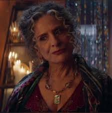 Who are some actors/actresses you'd like to see