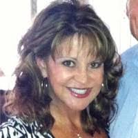 Lori Horvath's Instagram, Twitter & Facebook