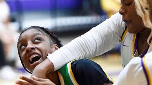 Ole Miss edge rusher Da'Shawn Womack has signed with Auburn football out of  the transfer portal, a source confirmed to the Montgomery Advertiser. See  link below ⬇️ bit.ly/49R9hnc