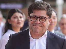 Biroul directorului STB, dotări de lux