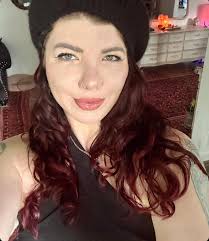 So I'm 38 from Warwickshire. I love arts and crafts especially diamond  painting. I am also a big gamer and achievement hunter. I love to go out  for meals and go to