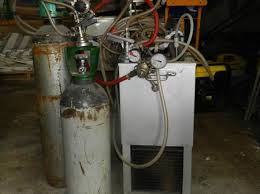 Tenez d'abord le verre à bière en l'inclinant légèrement sous le robinet et ouvrez le robinet. Tireuse A Biere 3 Becs Bois Groupe Froid Neuf A 400 32000 Auch Gers Midi Pyrenees Espagne Portugal Annonces Achat Vente Materiel Professionnel Neuf Et Occasion Tireuses A Biere Pompes A Biere